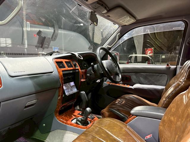 TOYOTA HILUX SURF SSR-X