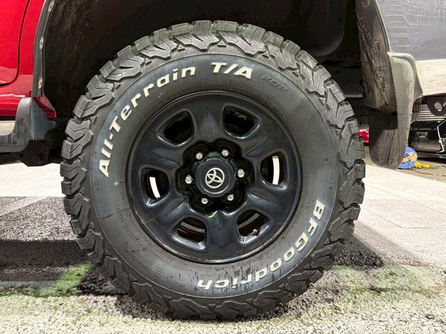 TOYOTA HILUX SURF SSR-X