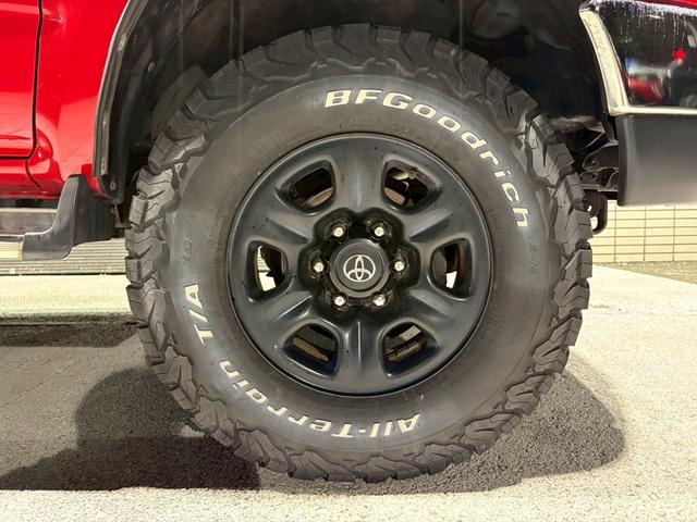 TOYOTA HILUX SURF SSR-X