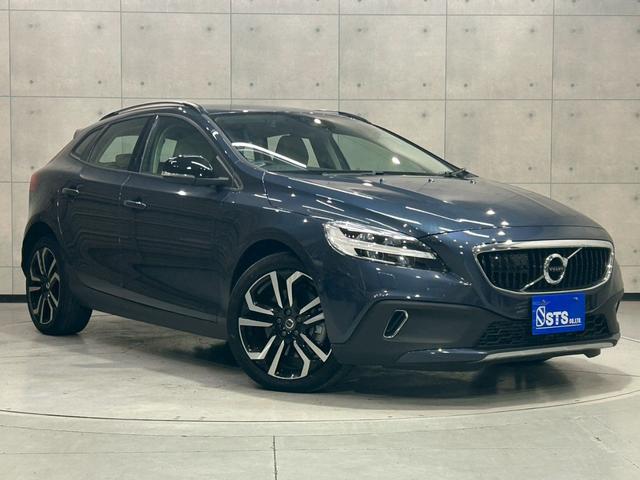 Ｖ４０ クロスカントリー　Ｔ５　ＡＷＤ　タックエディション　純正ナビ　Ｂｌｕｅｔｏｏｔｈ　リアカメラ　ＬＥＤヘッドライト　純正１８インチＡＷ　メモリ付パワーシート　シートヒーター　ステアスイッチ　レーダークルーズ　障害物センサー　ドラレコ　スマートキー　ＥＴＣ（12枚目）