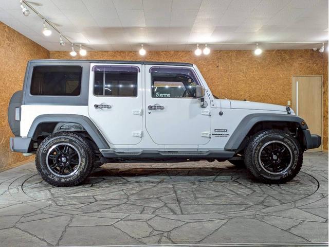 ジープ・ラングラーアンリミテッド スポーツ 社外ナビ フルセグTV Bluetooth バックカメラ 17インチAW・A/Tタイヤ サイドステップ 背面タイヤ フォグランプ ステアスイッチ オートクルーズ リモコンキー スペアキー ETC車載器(13枚目)