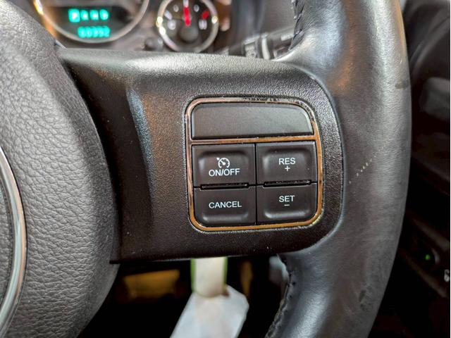 ジープ・ラングラーアンリミテッド スポーツ 社外ナビ フルセグTV Bluetooth バックカメラ 17インチAW・A/Tタイヤ サイドステップ 背面タイヤ フォグランプ ステアスイッチ オートクルーズ リモコンキー スペアキー ETC車載器(29枚目)