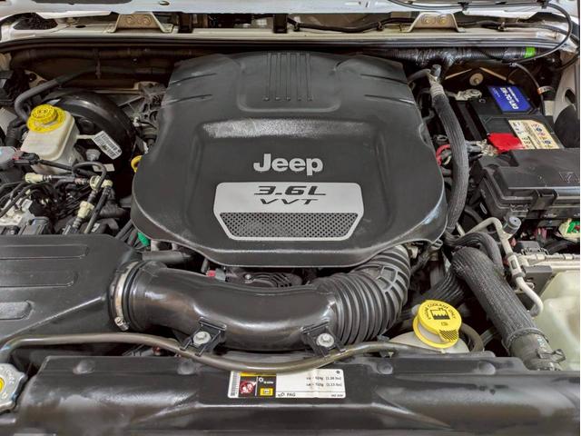 ジープ・ラングラーアンリミテッド スポーツ 社外ナビ フルセグTV Bluetooth バックカメラ 17インチAW・A/Tタイヤ サイドステップ 背面タイヤ フォグランプ ステアスイッチ オートクルーズ リモコンキー スペアキー ETC車載器(66枚目)