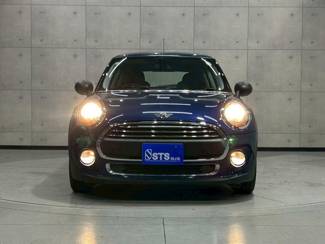 ＭＩＮＩ ワン　ユーザー様直接仕入れ車両　純正オーディオ　ＵＳＢ／ＡＵＸ入力端子　純正１５インチアルミ　ＨＩＤヘッドライト　Ｆフォグランプ　電動格納ミラー　スマートキー　スペアキー　ＥＴＣ車載器　実走行２．４万キロ台（10枚目）