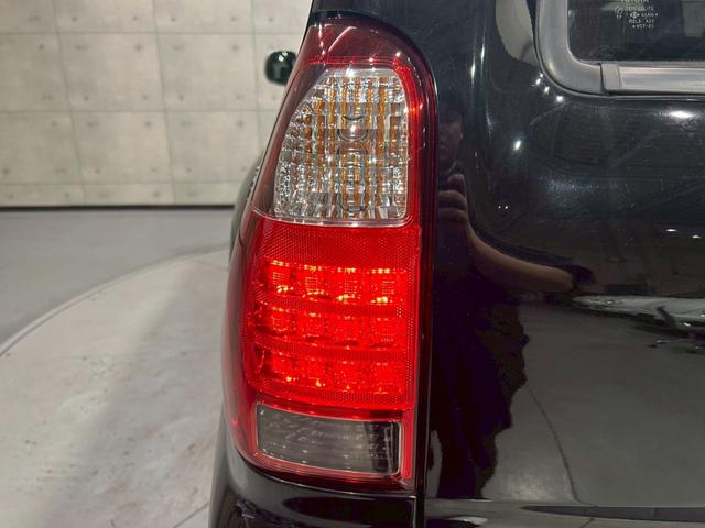 TOYOTA HILUX SURF SSR-X LIMITED