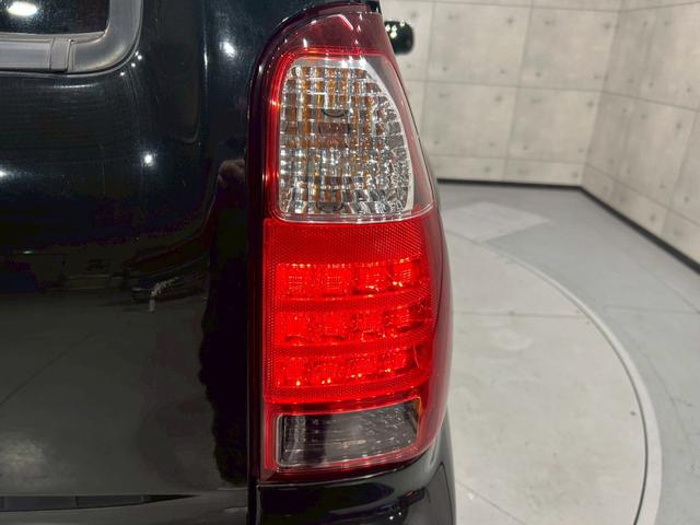 TOYOTA HILUX SURF SSR-X LIMITED