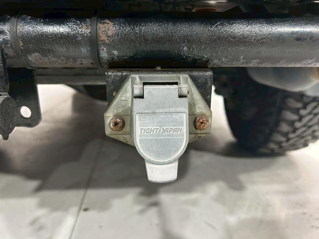 TOYOTA HILUX SURF SSR-X LIMITED