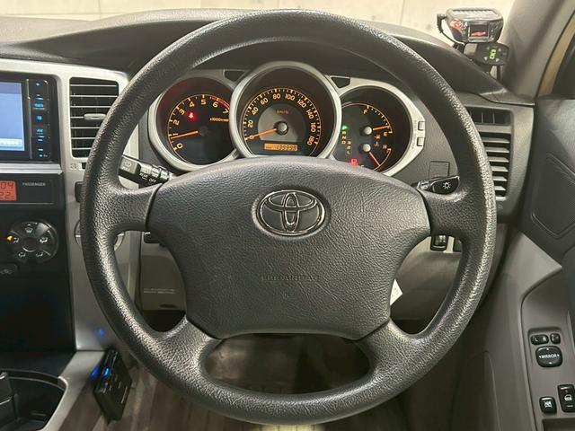 TOYOTA HILUX SURF SSR-X LIMITED