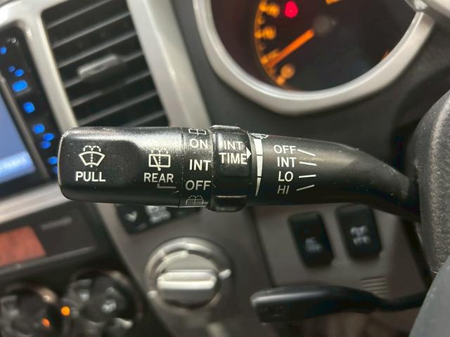 TOYOTA HILUX SURF SSR-X LIMITED