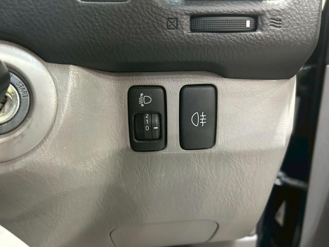 TOYOTA HILUX SURF SSR-X LIMITED