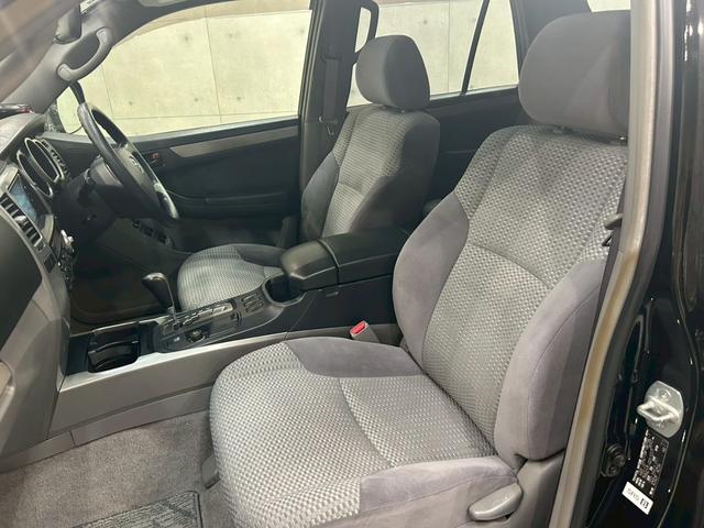 TOYOTA HILUX SURF SSR-X LIMITED