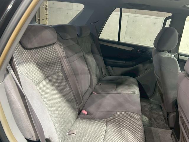 TOYOTA HILUX SURF SSR-X LIMITED