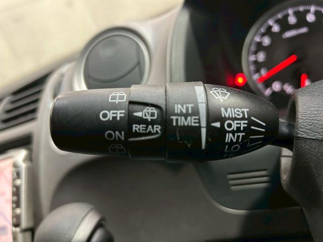 ストリーム Ｘ　スタイリッシュパッケージ　弊社ユーザー様ワンオーナー車両　Ｇａｔｈｅｒｓ純正ＨＤＤナビ　バックモニター　純正１５インチアルミ　オートライト　電動格納ミラー　パワーウィンドウ　オートエアコン　リモコンキー　予備キー　ＥＴＣ車載器（30枚目）