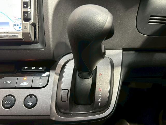 ストリーム Ｘ　スタイリッシュパッケージ　弊社ユーザー様ワンオーナー車両　Ｇａｔｈｅｒｓ純正ＨＤＤナビ　バックモニター　純正１５インチアルミ　オートライト　電動格納ミラー　パワーウィンドウ　オートエアコン　リモコンキー　予備キー　ＥＴＣ車載器（36枚目）