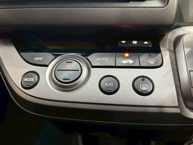 ストリーム Ｘ　スタイリッシュパッケージ　弊社ユーザー様ワンオーナー車両　Ｇａｔｈｅｒｓ純正ＨＤＤナビ　バックモニター　純正１５インチアルミ　オートライト　電動格納ミラー　パワーウィンドウ　オートエアコン　リモコンキー　予備キー　ＥＴＣ車載器（37枚目）