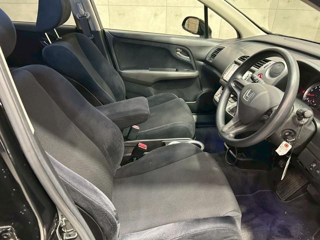 ストリーム Ｘ　スタイリッシュパッケージ　弊社ユーザー様ワンオーナー車両　Ｇａｔｈｅｒｓ純正ＨＤＤナビ　バックモニター　純正１５インチアルミ　オートライト　電動格納ミラー　パワーウィンドウ　オートエアコン　リモコンキー　予備キー　ＥＴＣ車載器（43枚目）