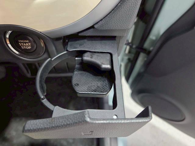 アルトラパン Ｇ　ユーザー様直接仕入れ車両　ホワイトルーフ　社外ナビ　デジタルＴＶ　純正ホイールキャップ　サイドバイザー　マニュアルエアコン　プッシュスタート　スマートキー　スペアキー　ＥＴＣ車載器　走行３．４万キロ台（32枚目）