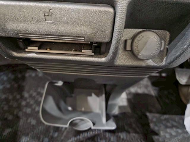 アルトラパン Ｇ　ユーザー様直接仕入れ車両　ホワイトルーフ　社外ナビ　デジタルＴＶ　純正ホイールキャップ　サイドバイザー　マニュアルエアコン　プッシュスタート　スマートキー　スペアキー　ＥＴＣ車載器　走行３．４万キロ台（41枚目）