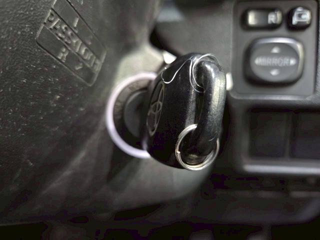 レジアスエースバン スーパーロングＤＸ　ＧＬパック　ユーザー様直接仕入　社外ナビ　フルセグＴＶ　Ｂｌｕｅｔｏｏｔｈ　ミラー型バックモニター・自動防眩機能　ＬＥＤヘッドライト　フォグ　シートカバー　リアヒーター　電格ドアミラー　リモコンキー　ＥＴＣ車載器（33枚目）