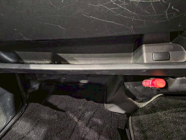 レジアスエースバン スーパーロングＤＸ　ＧＬパック　ユーザー様直接仕入　社外ナビ　フルセグＴＶ　Ｂｌｕｅｔｏｏｔｈ　ミラー型バックモニター・自動防眩機能　ＬＥＤヘッドライト　フォグ　シートカバー　リアヒーター　電格ドアミラー　リモコンキー　ＥＴＣ車載器（42枚目）