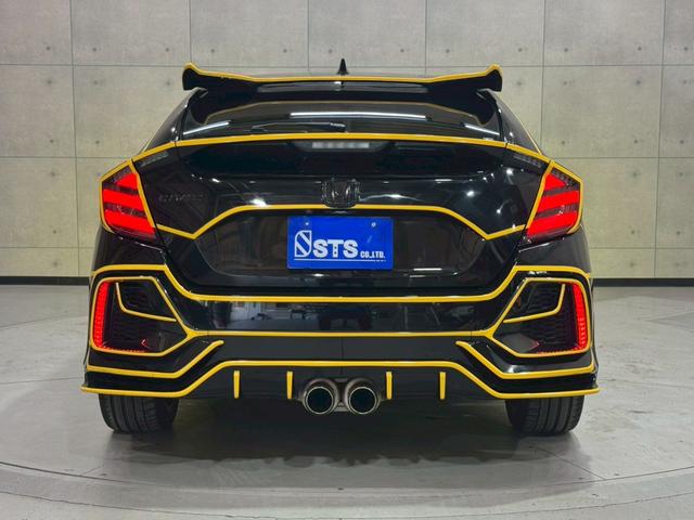 シビック ハッチバック ホンダセンシング イエローエッヂライン HKSマフラー 社外テールランプ 純正ナビ フルセグTV バックカメラ アームレストカーボン調 シートカバー シートヒーター ステアスイッチ レーダー探知機 スマートキー ETC(16枚目)