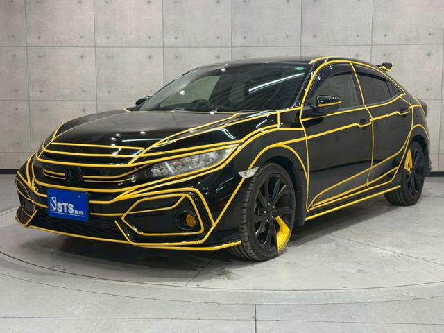 シビック ハッチバック ホンダセンシング イエローエッヂライン HKSマフラー 社外テールランプ 純正ナビ フルセグTV バックカメラ アームレストカーボン調 シートカバー シートヒーター ステアスイッチ レーダー探知機 スマートキー ETC(21枚目)