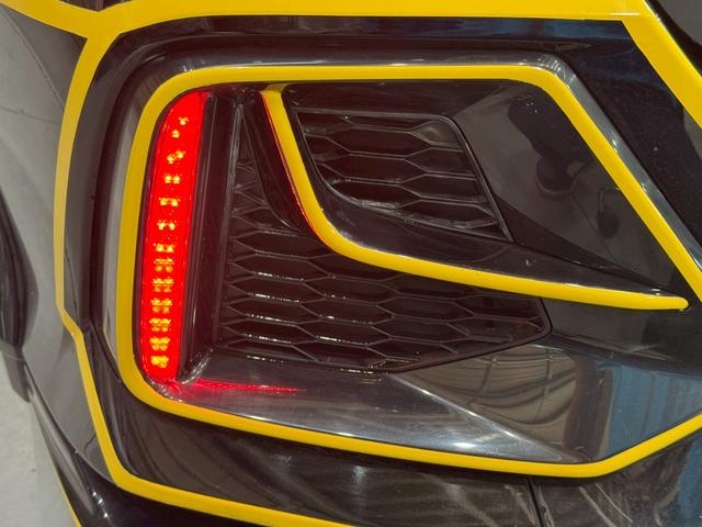 シビック ハッチバック ホンダセンシング イエローエッヂライン HKSマフラー 社外テールランプ 純正ナビ フルセグTV バックカメラ アームレストカーボン調 シートカバー シートヒーター ステアスイッチ レーダー探知機 スマートキー ETC(29枚目)