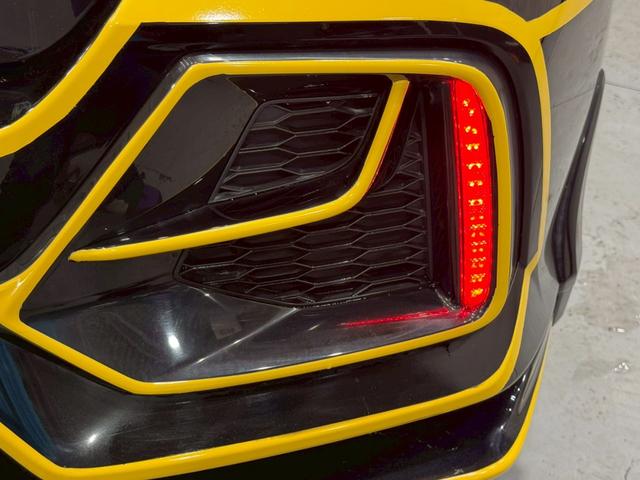 シビック ハッチバック ホンダセンシング イエローエッヂライン HKSマフラー 社外テールランプ 純正ナビ フルセグTV バックカメラ アームレストカーボン調 シートカバー シートヒーター ステアスイッチ レーダー探知機 スマートキー ETC(30枚目)