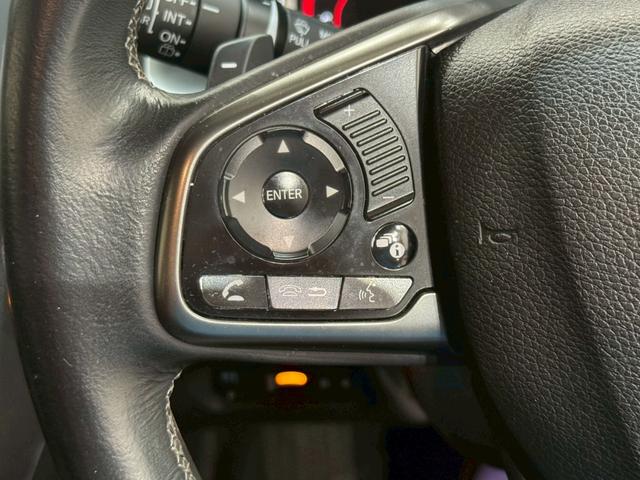 シビック ハッチバック ホンダセンシング イエローエッヂライン HKSマフラー 社外テールランプ 純正ナビ フルセグTV バックカメラ アームレストカーボン調 シートカバー シートヒーター ステアスイッチ レーダー探知機 スマートキー ETC(36枚目)