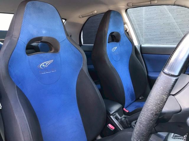 インプレッサ WRX 2004 Vリミテッド STIフロントスポイラー・マフラー 大型リアスポイラー ボンネットダクト 社外HDDナビ HIDヘッドライト 17インチアルミ ステアスイッチ 4WD・ターボ M/Tモード リモコンキー ETC車載器(43枚目)