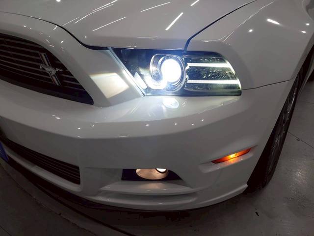 FORD MUSTANG V6 COUPE PREMIUM