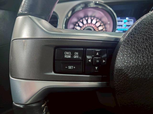 FORD MUSTANG V6 COUPE PREMIUM