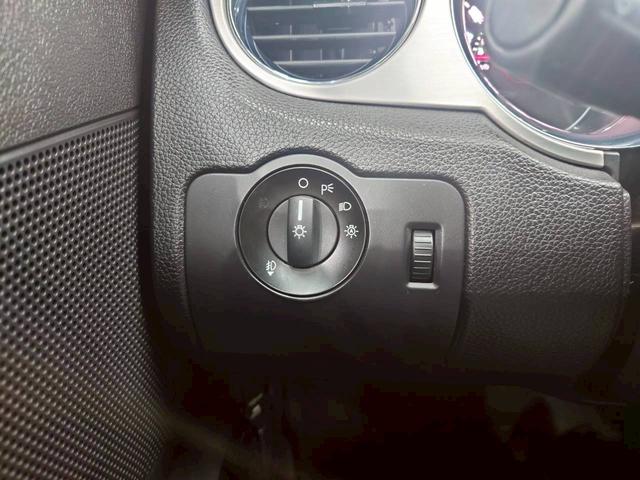 FORD MUSTANG V6 COUPE PREMIUM