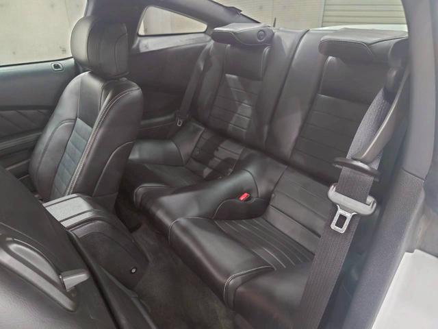 FORD MUSTANG V6 COUPE PREMIUM