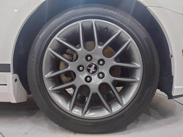 FORD MUSTANG V6 COUPE PREMIUM