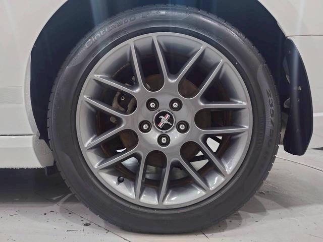 FORD MUSTANG V6 COUPE PREMIUM