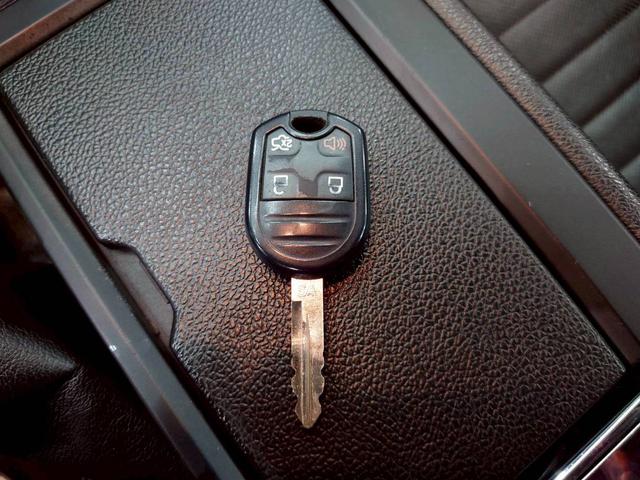 FORD MUSTANG V6 COUPE PREMIUM