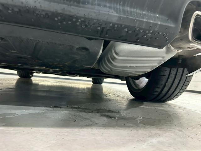 ＳＬＫ ＳＬＫ２００　純正ナビ　フルセグＴＶ　ＨＩＤヘッドライト　リアフォグ　純正１８インチＡＷ　黒革シート　メモリ付パワーシート　シートヒーター　ステアスイッチ　オートクルーズ　ソナー　レーダー探知機　スペアキー　ＥＴＣ（25枚目）