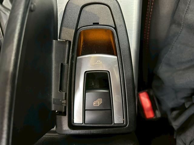 ＳＬＫ ＳＬＫ２００　純正ナビ　フルセグＴＶ　ＨＩＤヘッドライト　リアフォグ　純正１８インチＡＷ　黒革シート　メモリ付パワーシート　シートヒーター　ステアスイッチ　オートクルーズ　ソナー　レーダー探知機　スペアキー　ＥＴＣ（46枚目）