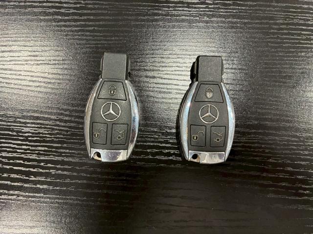 ＳＬＫ ＳＬＫ２００　純正ナビ　フルセグＴＶ　ＨＩＤヘッドライト　リアフォグ　純正１８インチＡＷ　黒革シート　メモリ付パワーシート　シートヒーター　ステアスイッチ　オートクルーズ　ソナー　レーダー探知機　スペアキー　ＥＴＣ（61枚目）