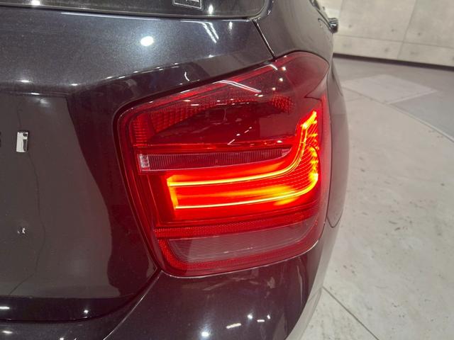 1シリーズ 116i スタイル ユーザー様直接仕入れ ワンオーナー 純正ナビ Bluetooth バックモニター HIDヘッドライト フォグ 純正16AW ハーフレザーシート 分割式リアシート リアワイパー リモコンキー 予備キー(18枚目)