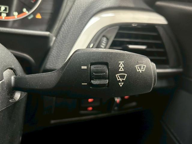 1シリーズ 116i スタイル ユーザー様直接仕入れ ワンオーナー 純正ナビ Bluetooth バックモニター HIDヘッドライト フォグ 純正16AW ハーフレザーシート 分割式リアシート リアワイパー リモコンキー 予備キー(29枚目)