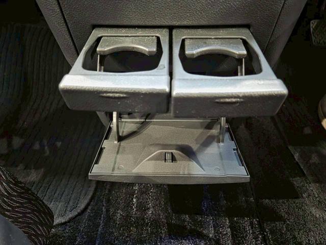 エルグランド 250ハイウェイスター ワンオーナー 純正ナビ フルセグTV Bluetooth バックカメラ フリップダウン LEDヘッドライト 両側パワスラ 純正18インチAW ハーフレザーシート クルコン ドラレコ スペアキー ETC(43枚目)