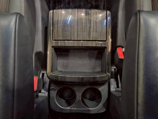 エルグランド 250ハイウェイスター ワンオーナー 純正ナビ フルセグTV Bluetooth バックカメラ フリップダウン LEDヘッドライト 両側パワスラ 純正18インチAW ハーフレザーシート クルコン ドラレコ スペアキー ETC(45枚目)