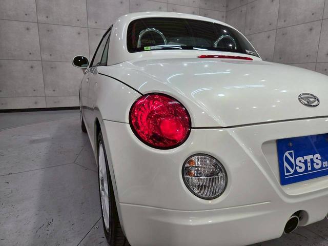 コペン 2ndアニバーサリーエディション 社外15インチアルミ 社外追加メーター HIDヘッドライト フォグランプ RECAROシート シートヒーター 純正オーディオ ドラレコ MOMOステア リモコンキー ETC車載器 ユーザー様直接仕入れ(17枚目)