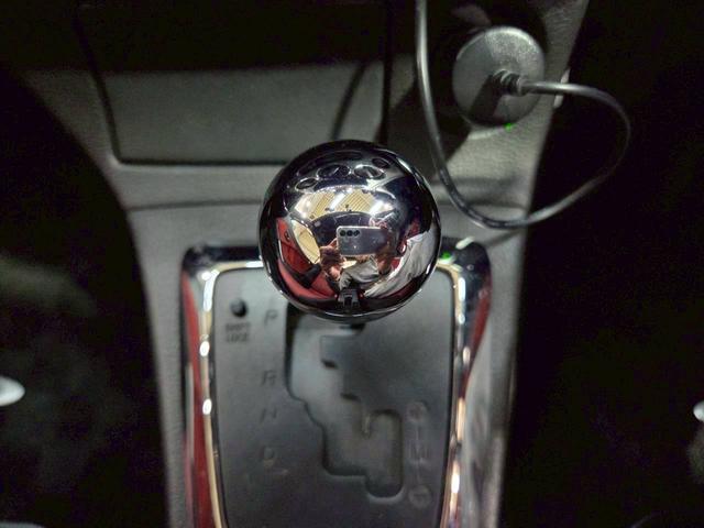 コペン 2ndアニバーサリーエディション 社外15インチアルミ 社外追加メーター HIDヘッドライト フォグランプ RECAROシート シートヒーター 純正オーディオ ドラレコ MOMOステア リモコンキー ETC車載器 ユーザー様直接仕入れ(42枚目)