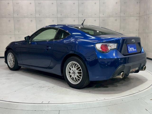 ＢＲＺ Ｒ　６速マニュアル　ショーワチューニングローダウンサス　ＢＢＳ製１６インチアルミ　Ｓｔｒａｄａナビ　フルセグＴＶ　Ｂｌｕｅｔｏｏｔｈ接続　ＨＩＤヘッドライト　革巻きステアリング　リモコンキー　スペアキー有（19枚目）