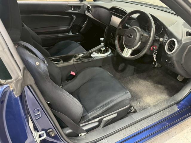 ＢＲＺ Ｒ　６速マニュアル　ショーワチューニングローダウンサス　ＢＢＳ製１６インチアルミ　Ｓｔｒａｄａナビ　フルセグＴＶ　Ｂｌｕｅｔｏｏｔｈ接続　ＨＩＤヘッドライト　革巻きステアリング　リモコンキー　スペアキー有（47枚目）