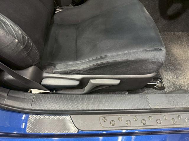 ＢＲＺ Ｒ　６速マニュアル　ショーワチューニングローダウンサス　ＢＢＳ製１６インチアルミ　Ｓｔｒａｄａナビ　フルセグＴＶ　Ｂｌｕｅｔｏｏｔｈ接続　ＨＩＤヘッドライト　革巻きステアリング　リモコンキー　スペアキー有（50枚目）