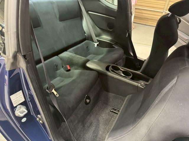 ＢＲＺ Ｒ　６速マニュアル　ショーワチューニングローダウンサス　ＢＢＳ製１６インチアルミ　Ｓｔｒａｄａナビ　フルセグＴＶ　Ｂｌｕｅｔｏｏｔｈ接続　ＨＩＤヘッドライト　革巻きステアリング　リモコンキー　スペアキー有（54枚目）